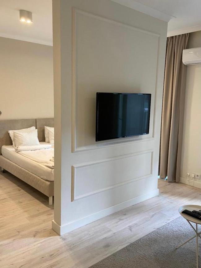 Mennica Residence Hotel Apartments Варшава Экстерьер фото