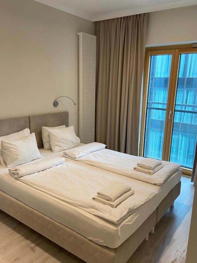 Mennica Residence Hotel Apartments Варшава Экстерьер фото