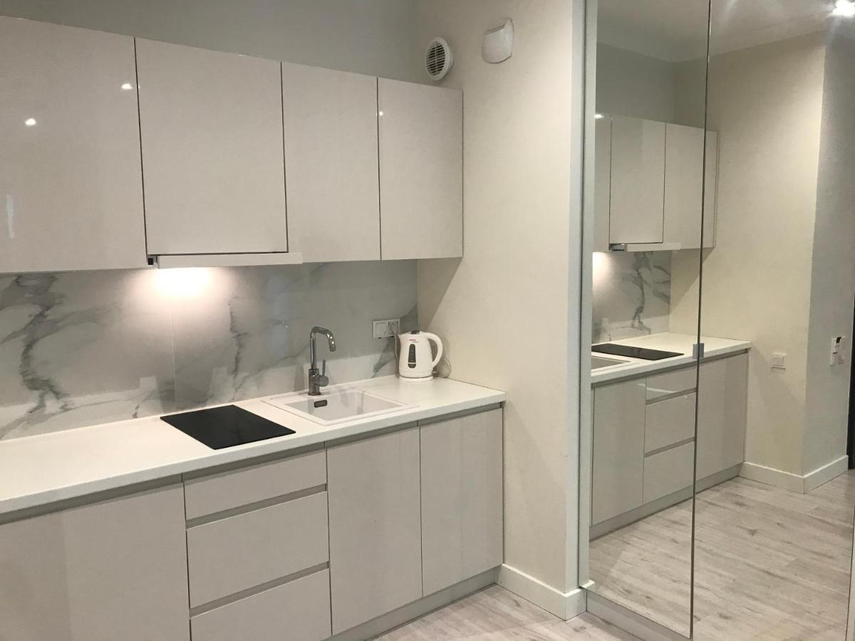 Mennica Residence Hotel Apartments Варшава Экстерьер фото