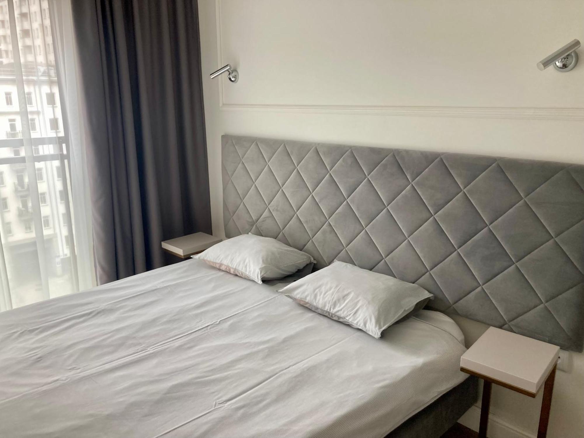 Mennica Residence Hotel Apartments Варшава Экстерьер фото