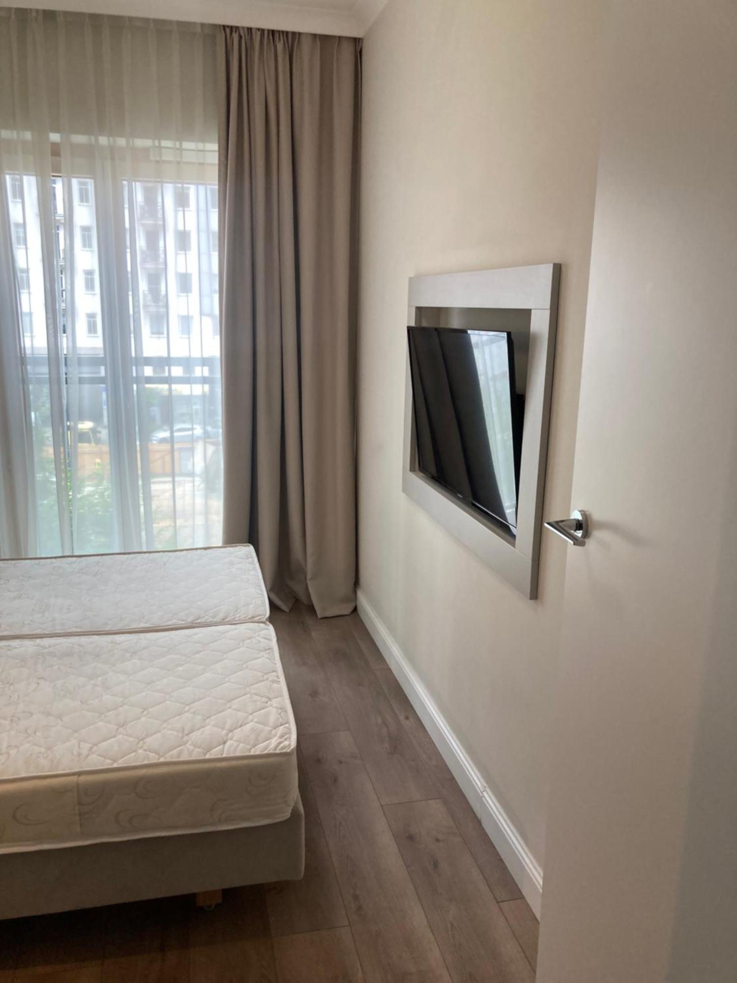 Mennica Residence Hotel Apartments Варшава Экстерьер фото